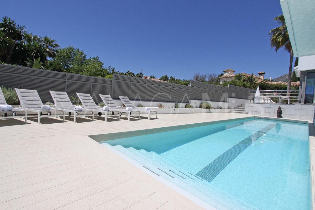 Se vende villa in Marbella Ciudad with 4 bedrooms
