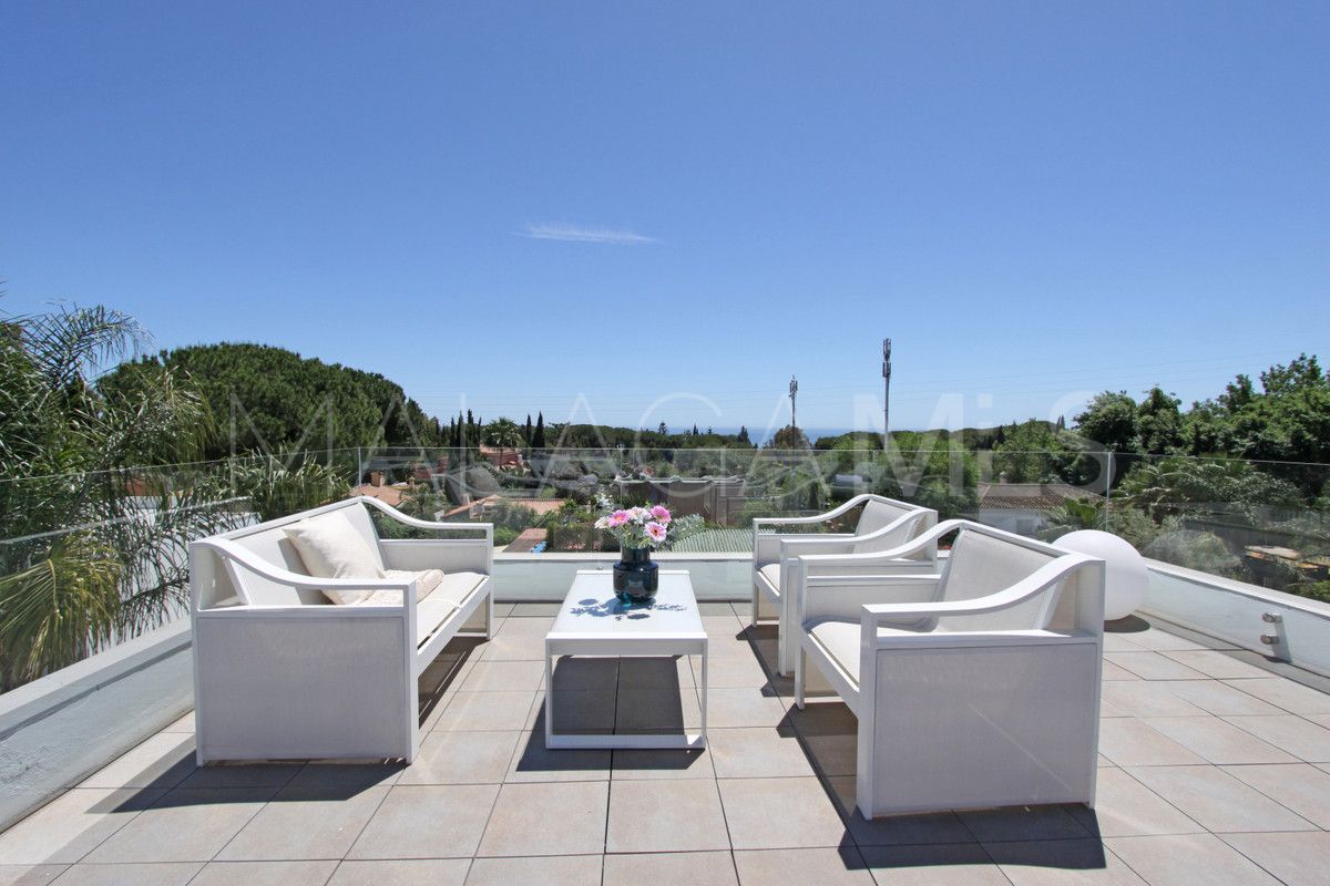 Se vende villa in Marbella Ciudad with 4 bedrooms