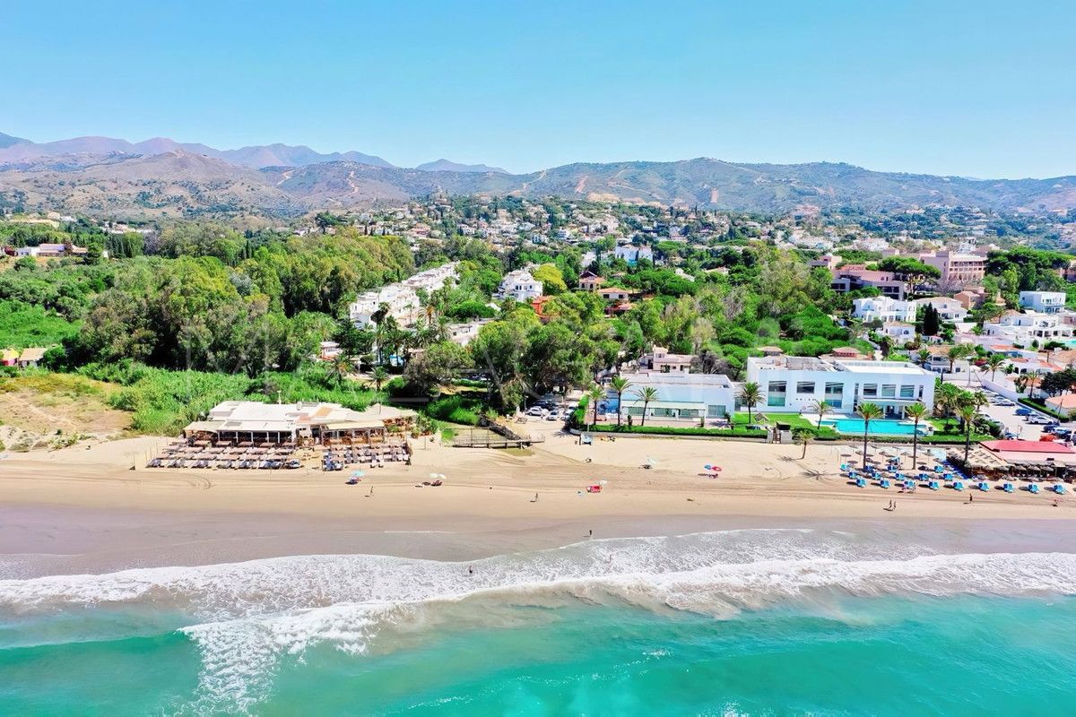Apartamento a la venta in Elviria with 2 bedrooms