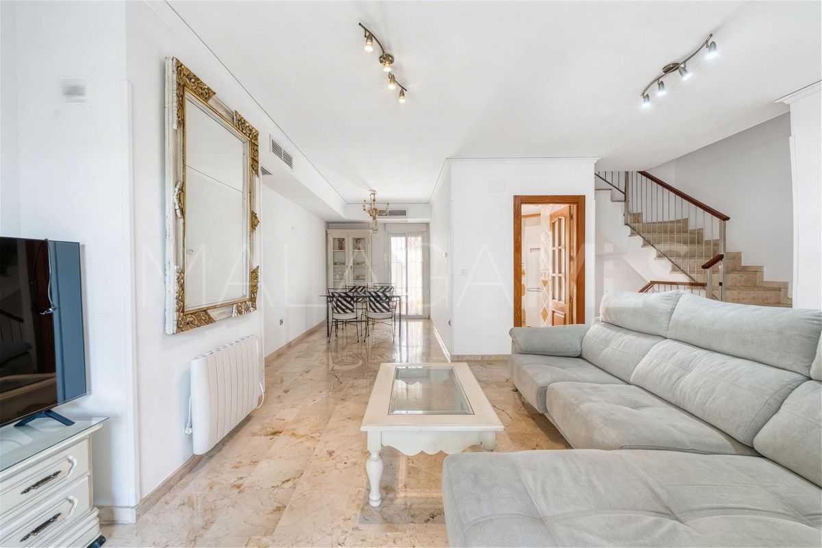 Maison de ville for sale in Costabella