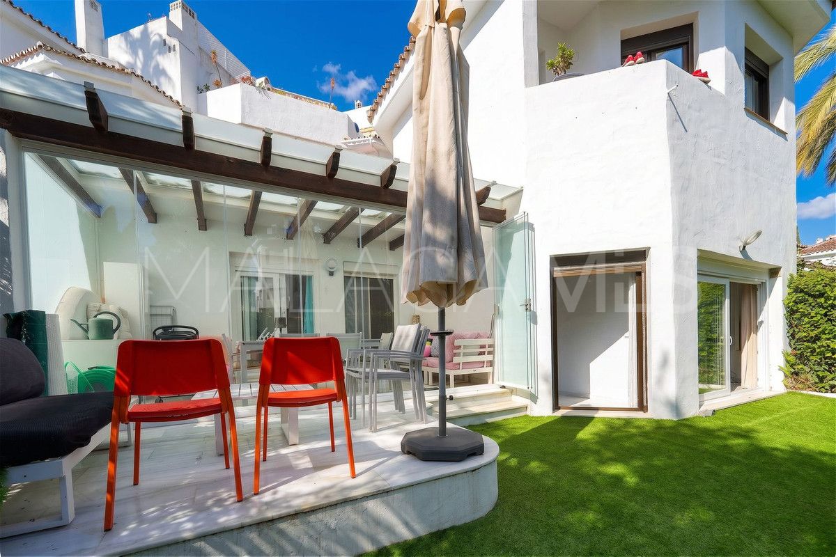 Markplanslägenhet for sale in Elviria