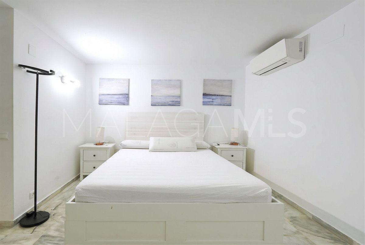 Markplanslägenhet for sale in Elviria