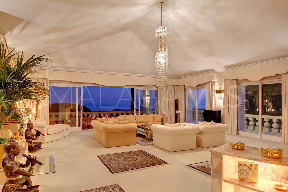 Villa for sale with 10 bedrooms in Rio Real