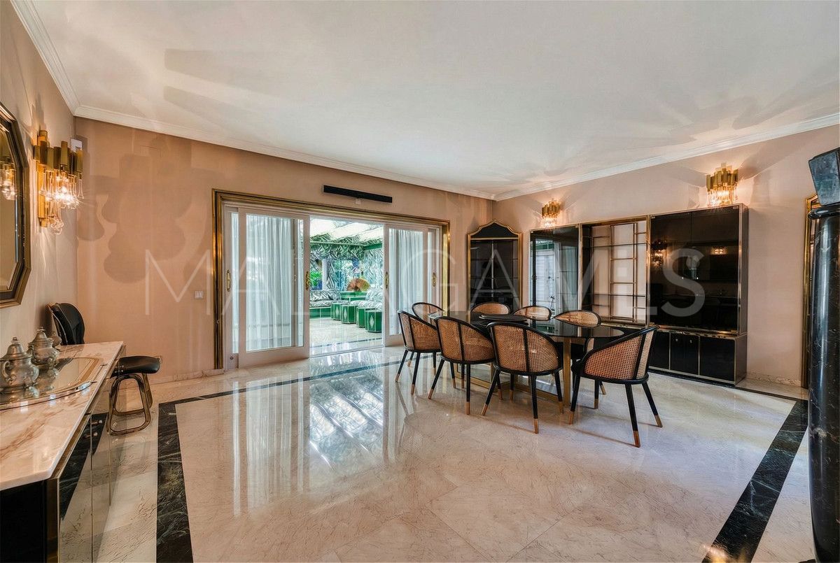 Villa for sale in Rio Real