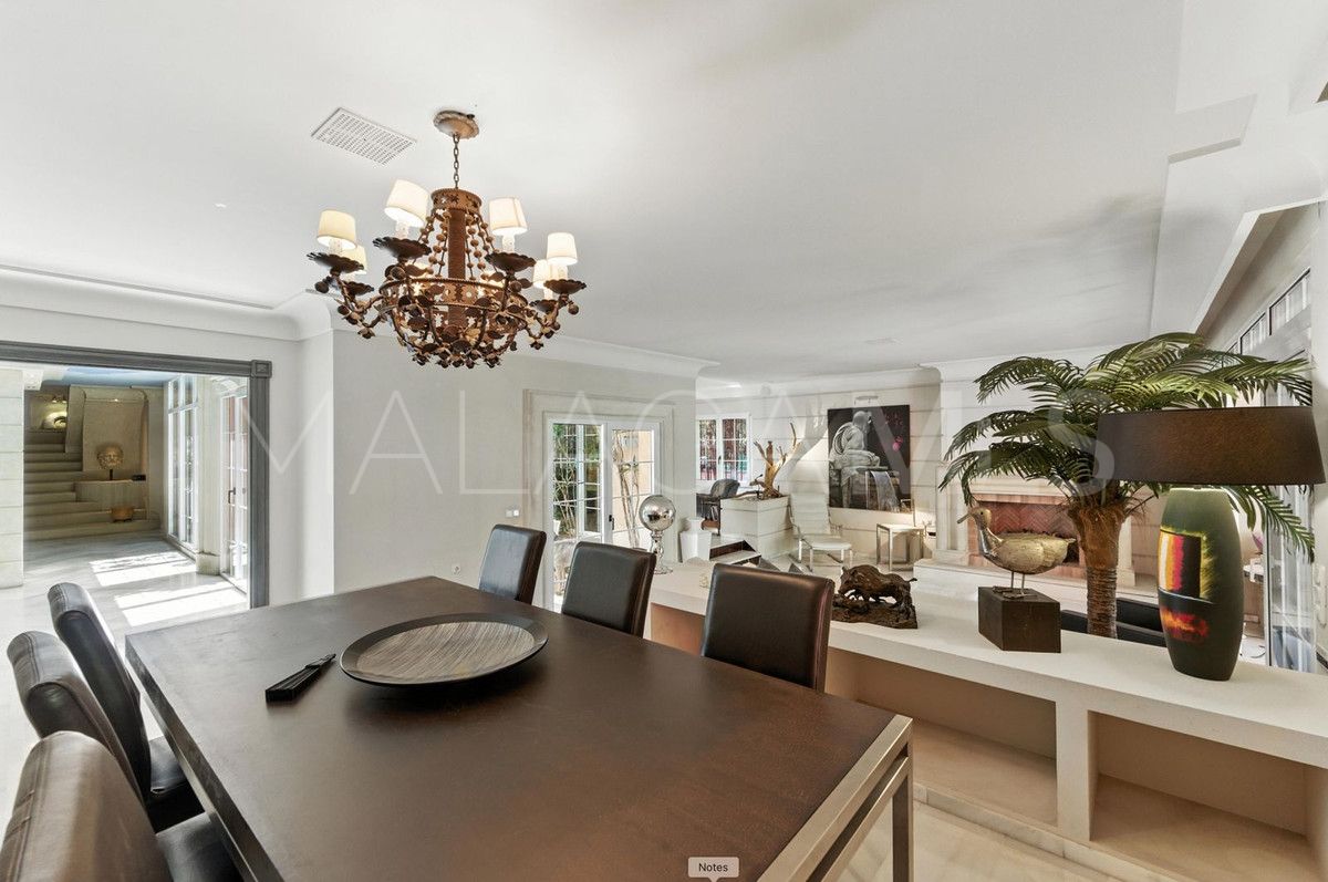 Villa for sale in Marbella City
