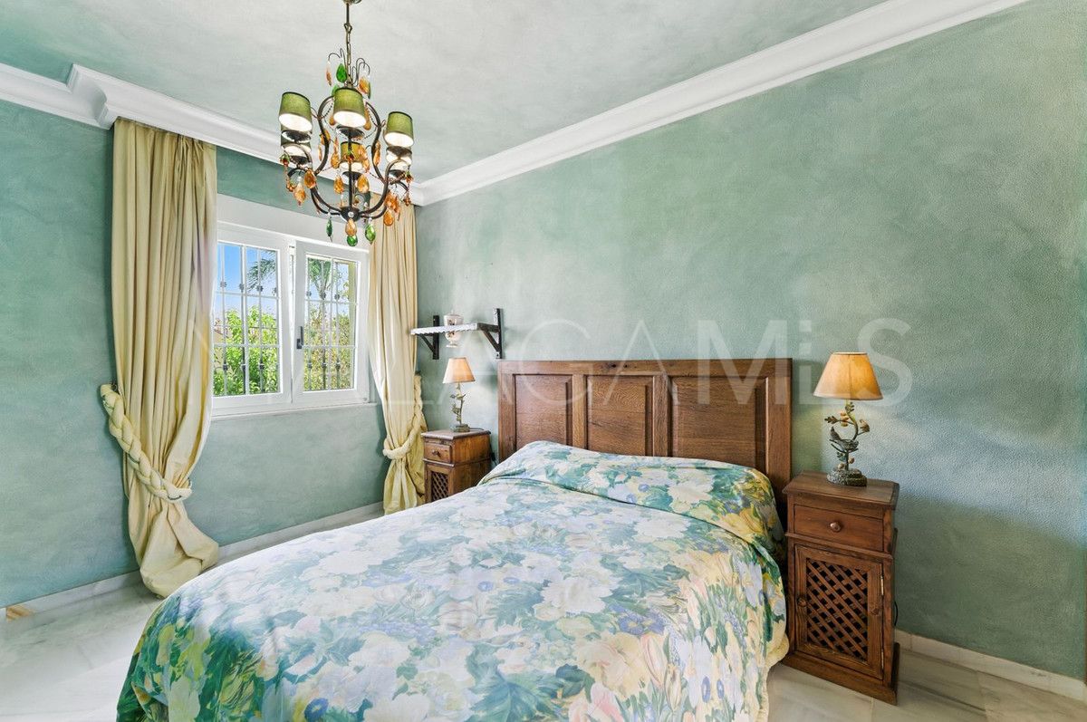 Villa for sale in Marbella City