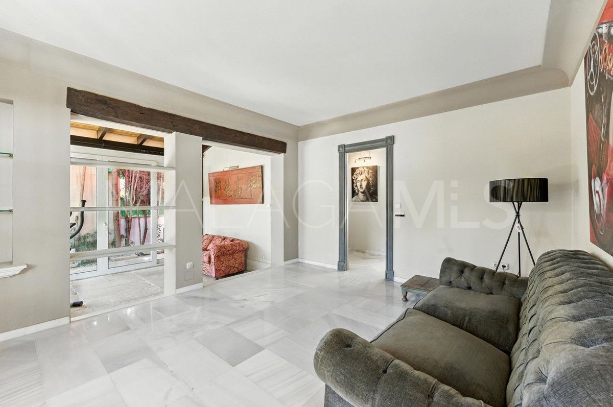 Villa for sale in Marbella City