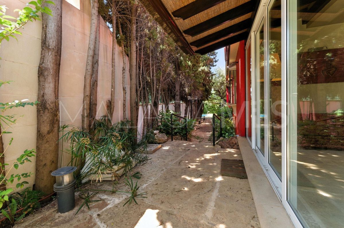 Villa for sale in Marbella City