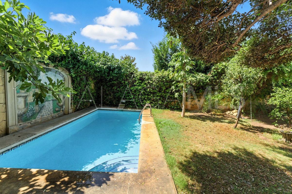 Villa for sale in Marbella City