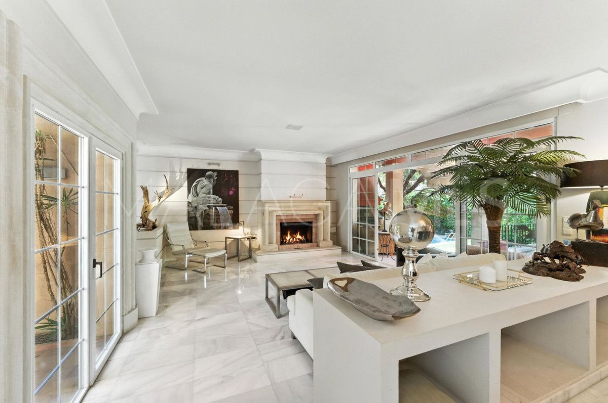 Villa for sale in Marbella City