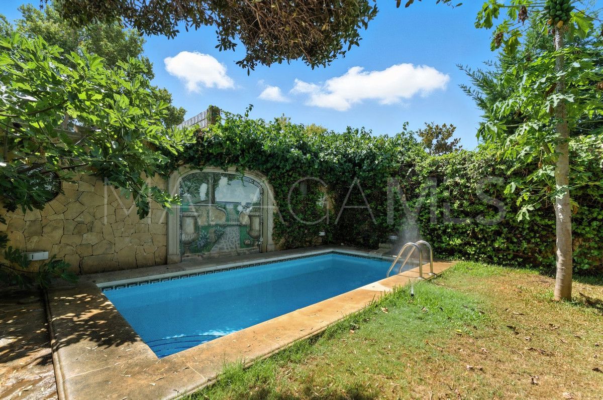 Villa for sale in Marbella City