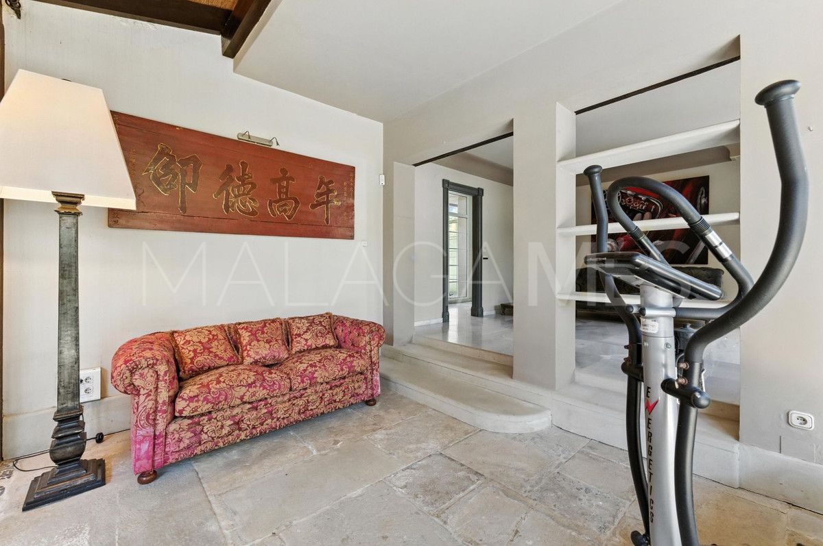 Villa for sale in Marbella City