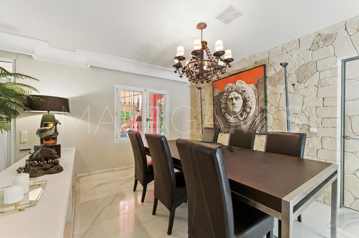 Villa for sale in Marbella City