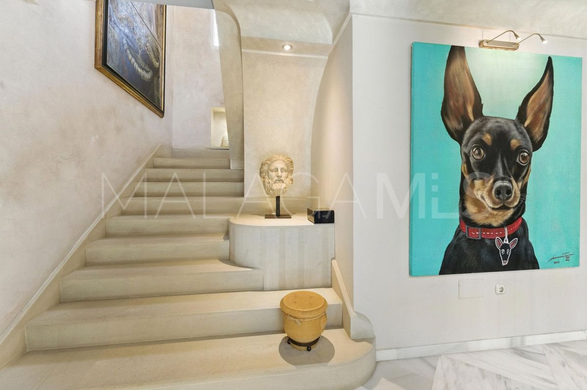 Villa for sale in Marbella City