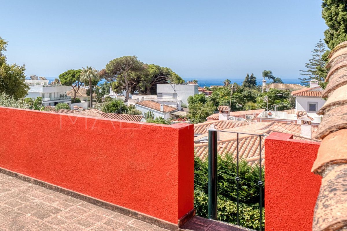 Villa for sale in Marbella City