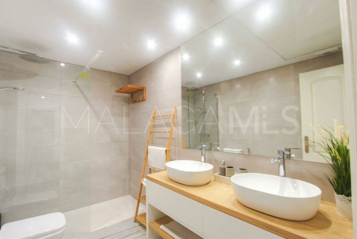 Apartamento planta baja for sale in Elviria