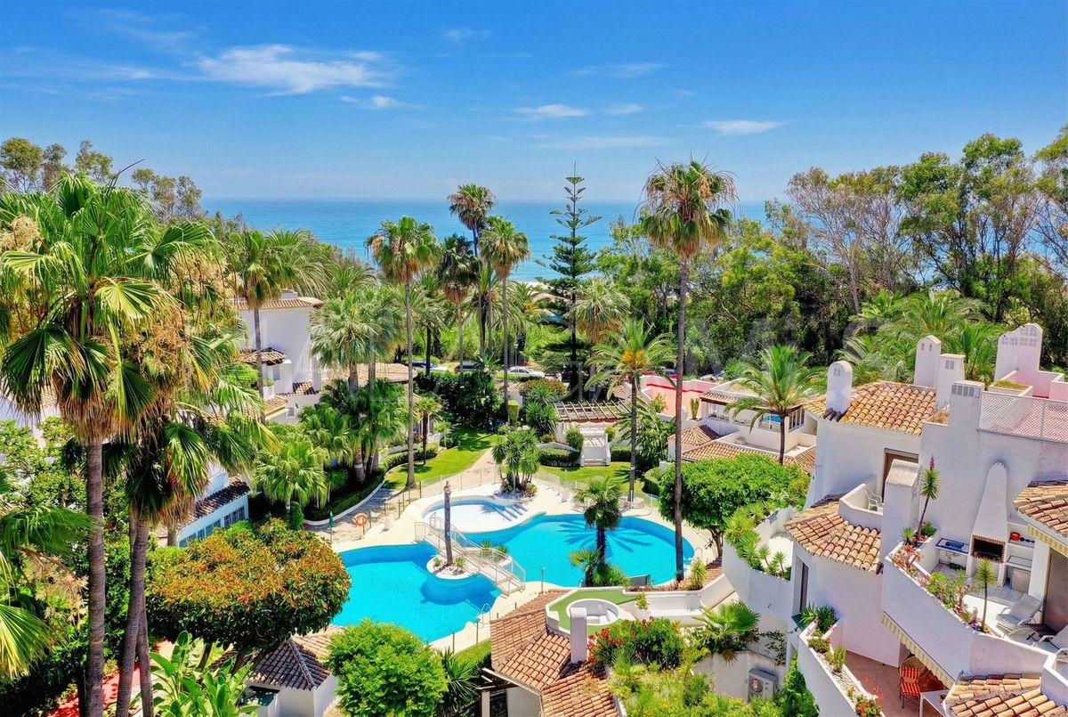 Apartamento planta baja for sale in Elviria