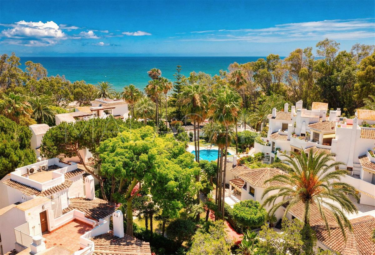 Apartamento planta baja for sale in Elviria