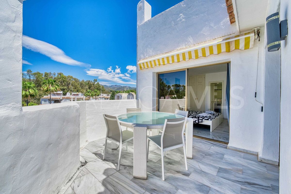 Penthaus for sale in Elviria