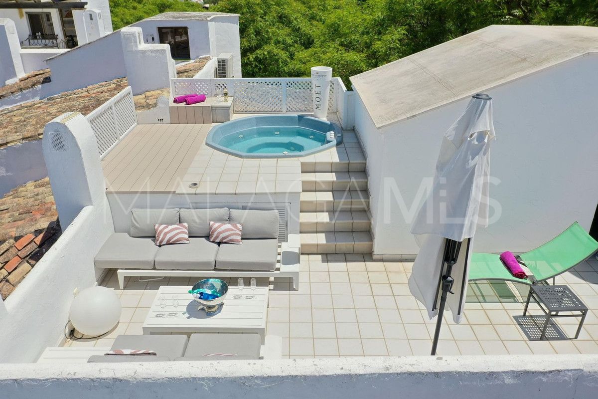 Buy Elviria 5 bedrooms penthouse