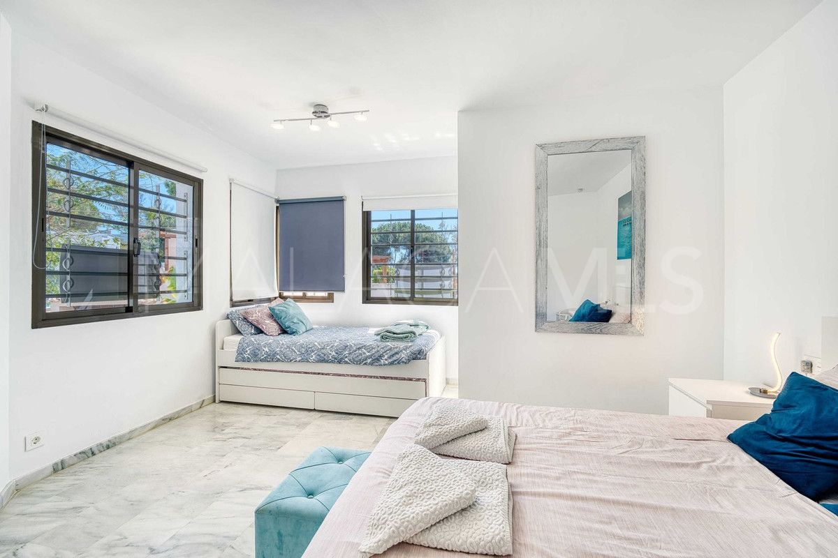 Penthaus for sale in Elviria