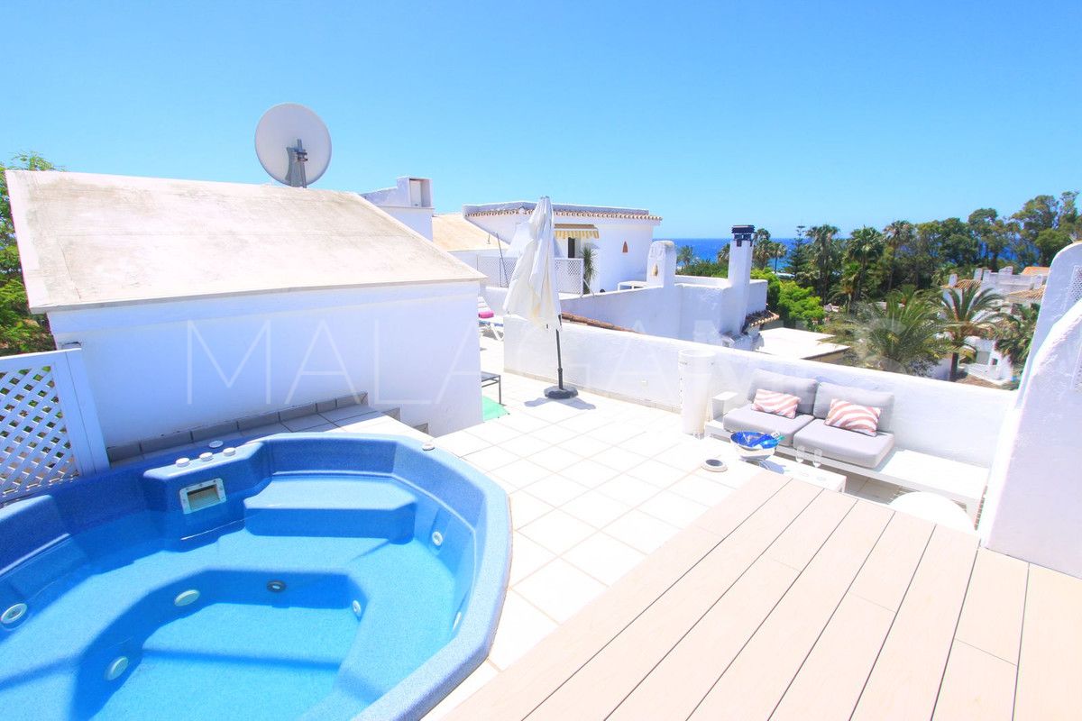 Penthaus for sale in Elviria