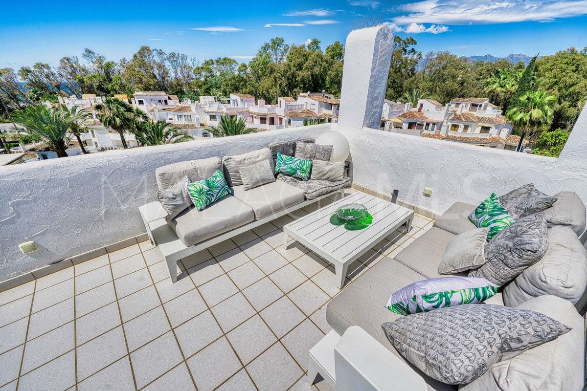 Buy Elviria 5 bedrooms penthouse