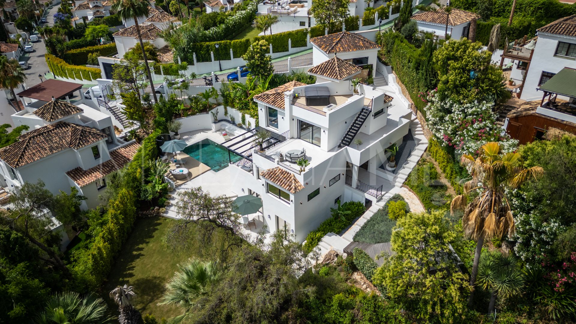 Villa for sale in Los Naranjos Hill Club
