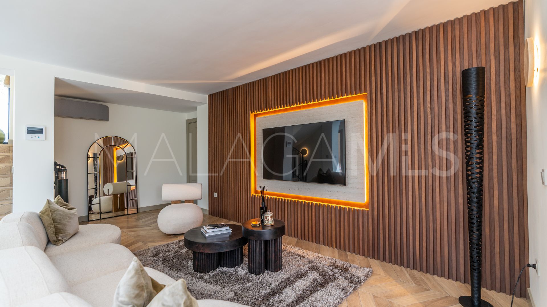 Villa for sale in Los Naranjos Hill Club