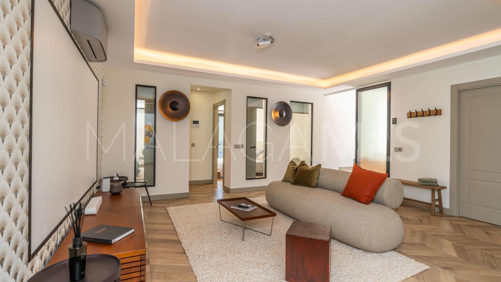 Villa for sale in Los Naranjos Hill Club