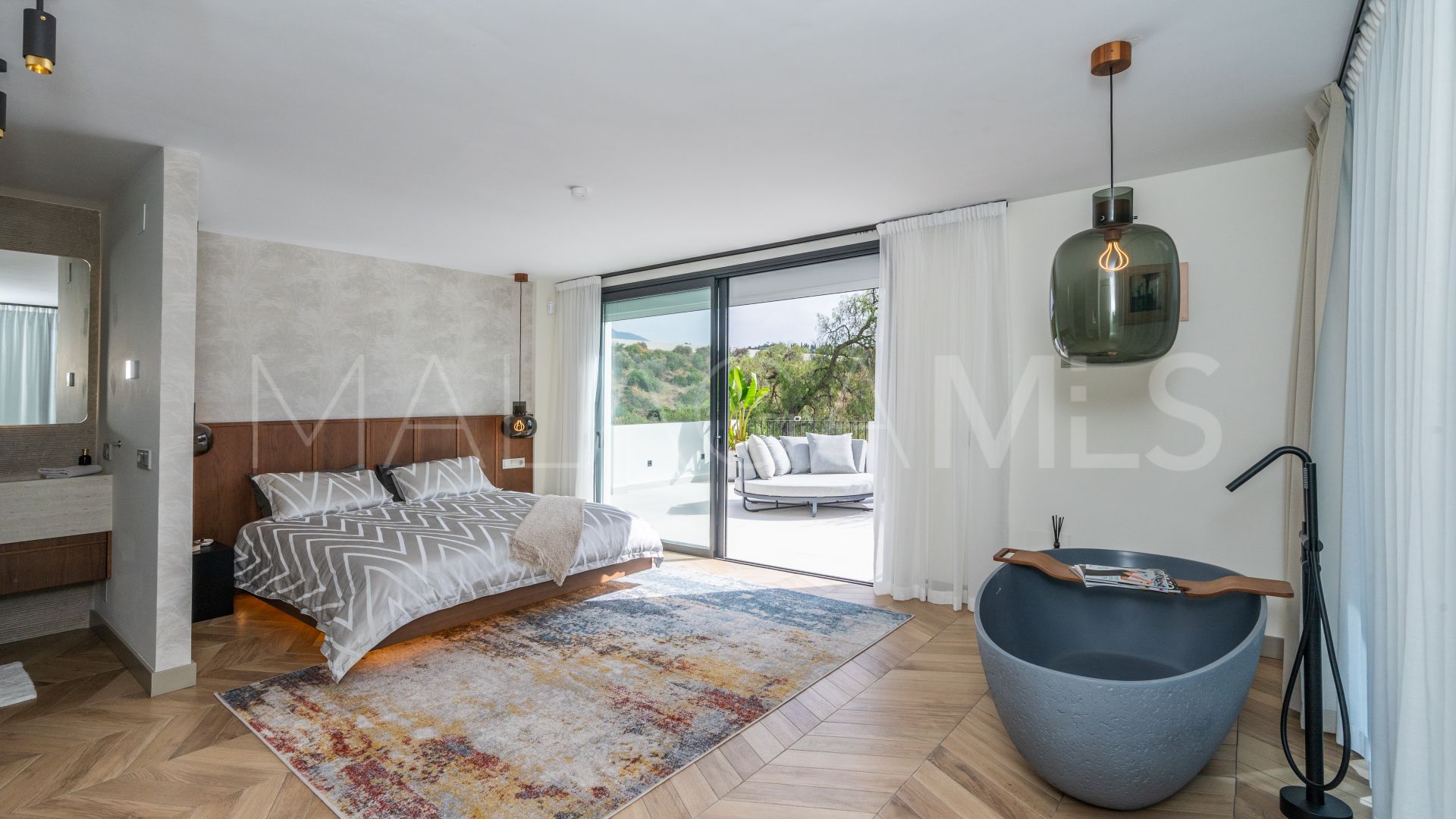 Villa for sale in Los Naranjos Hill Club