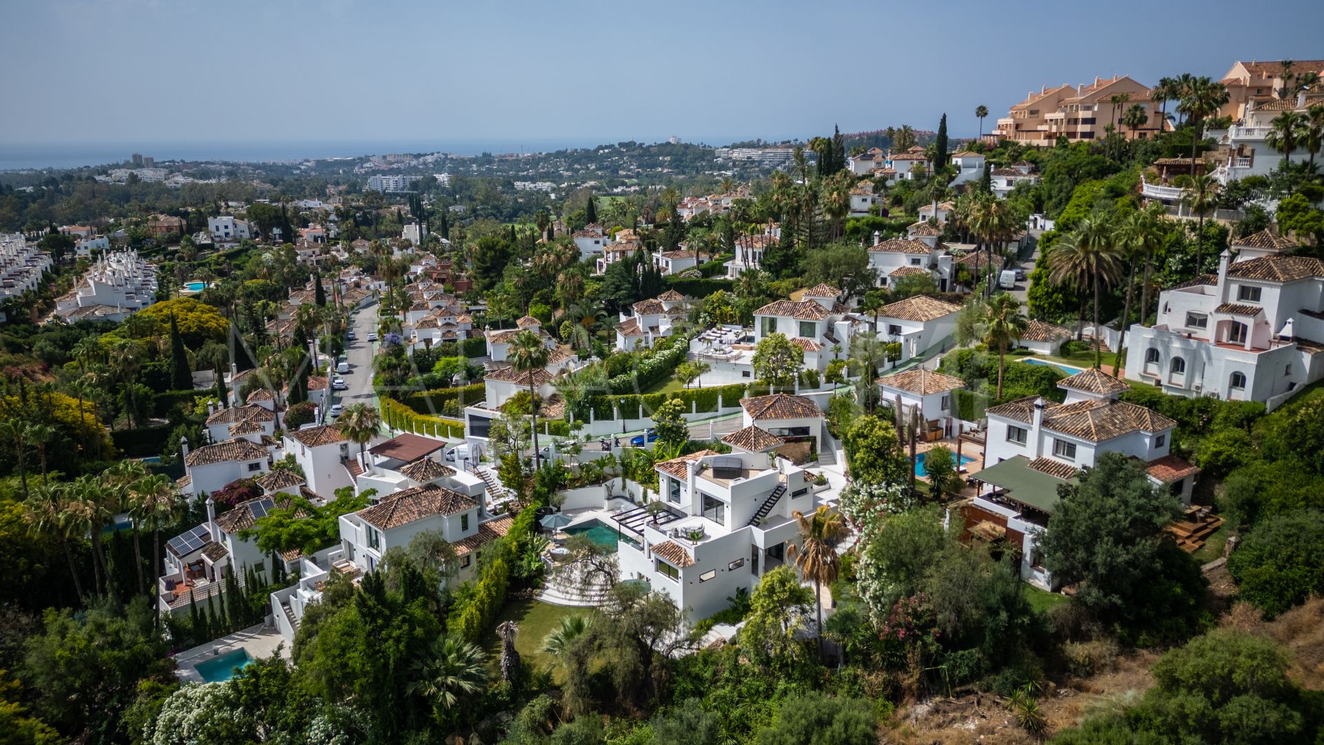 Villa for sale in Los Naranjos Hill Club