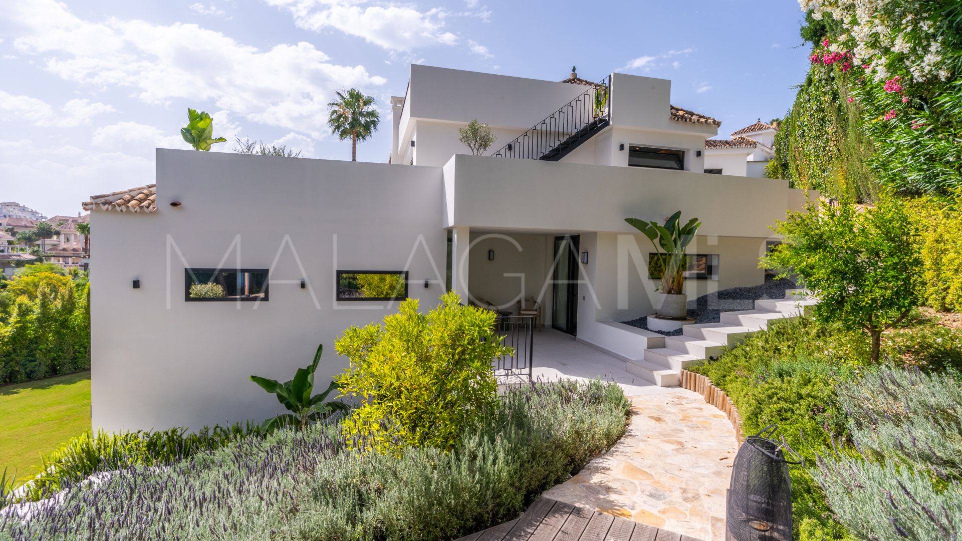 Villa for sale in Los Naranjos Hill Club