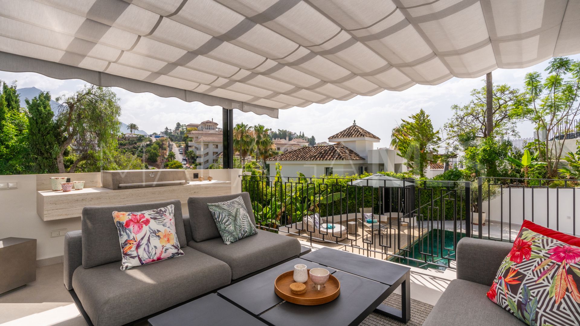 Villa for sale in Los Naranjos Hill Club