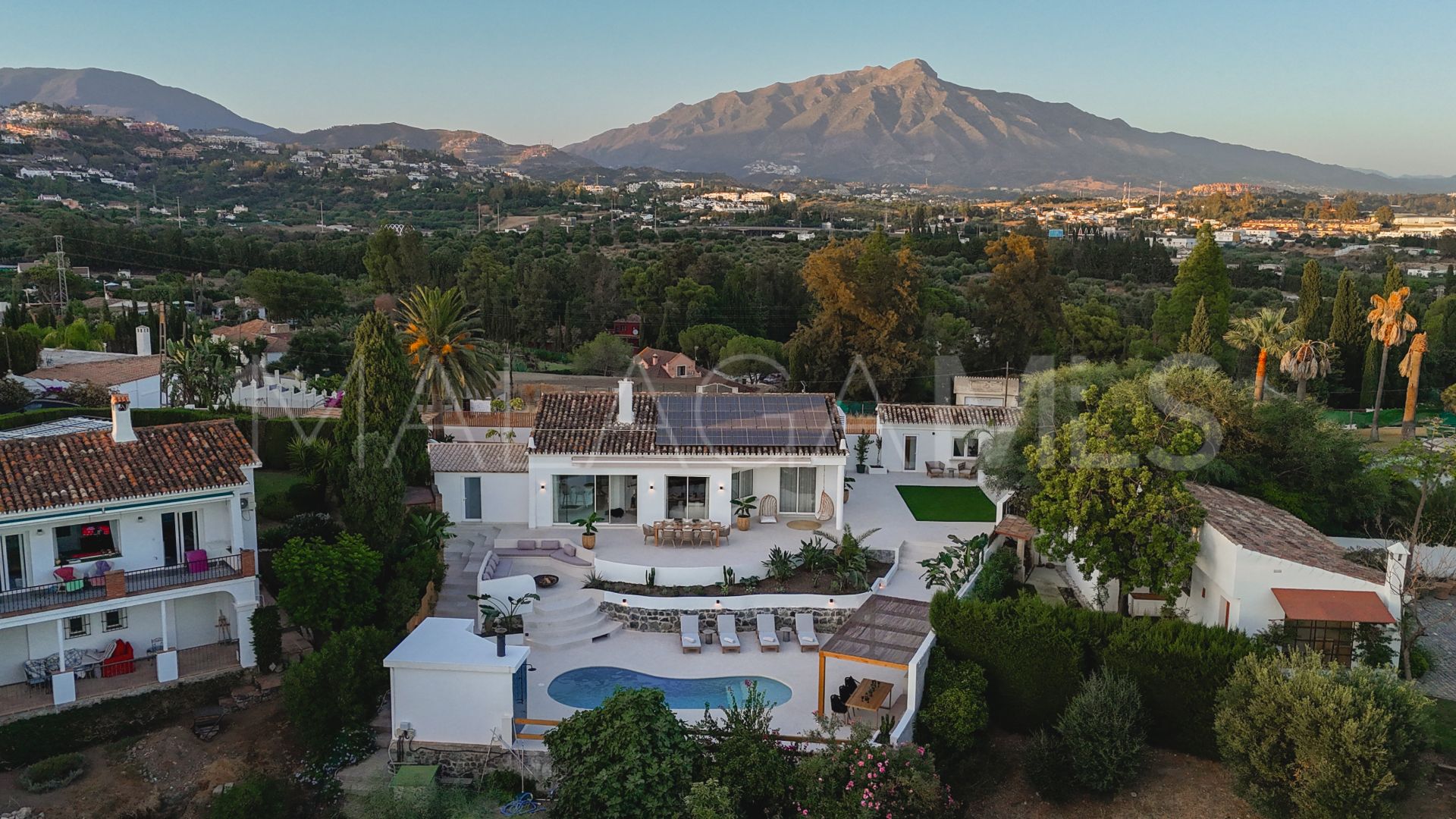 Haus for sale in Guadalmina Alta