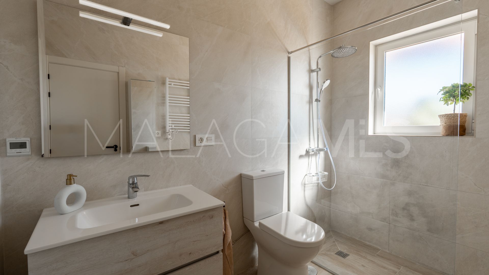 Haus for sale in Guadalmina Alta