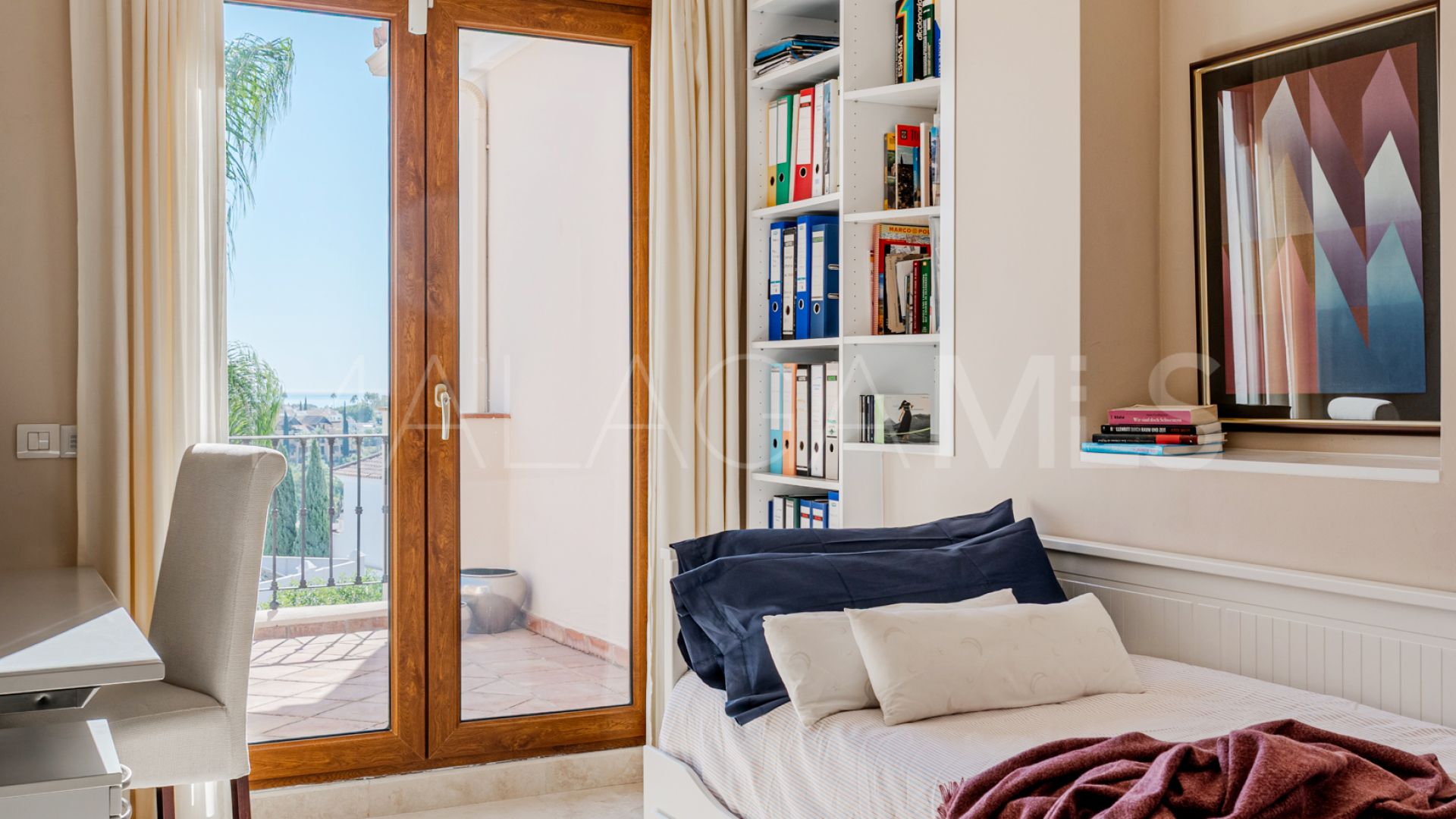 Maison de ville for sale in Estepona