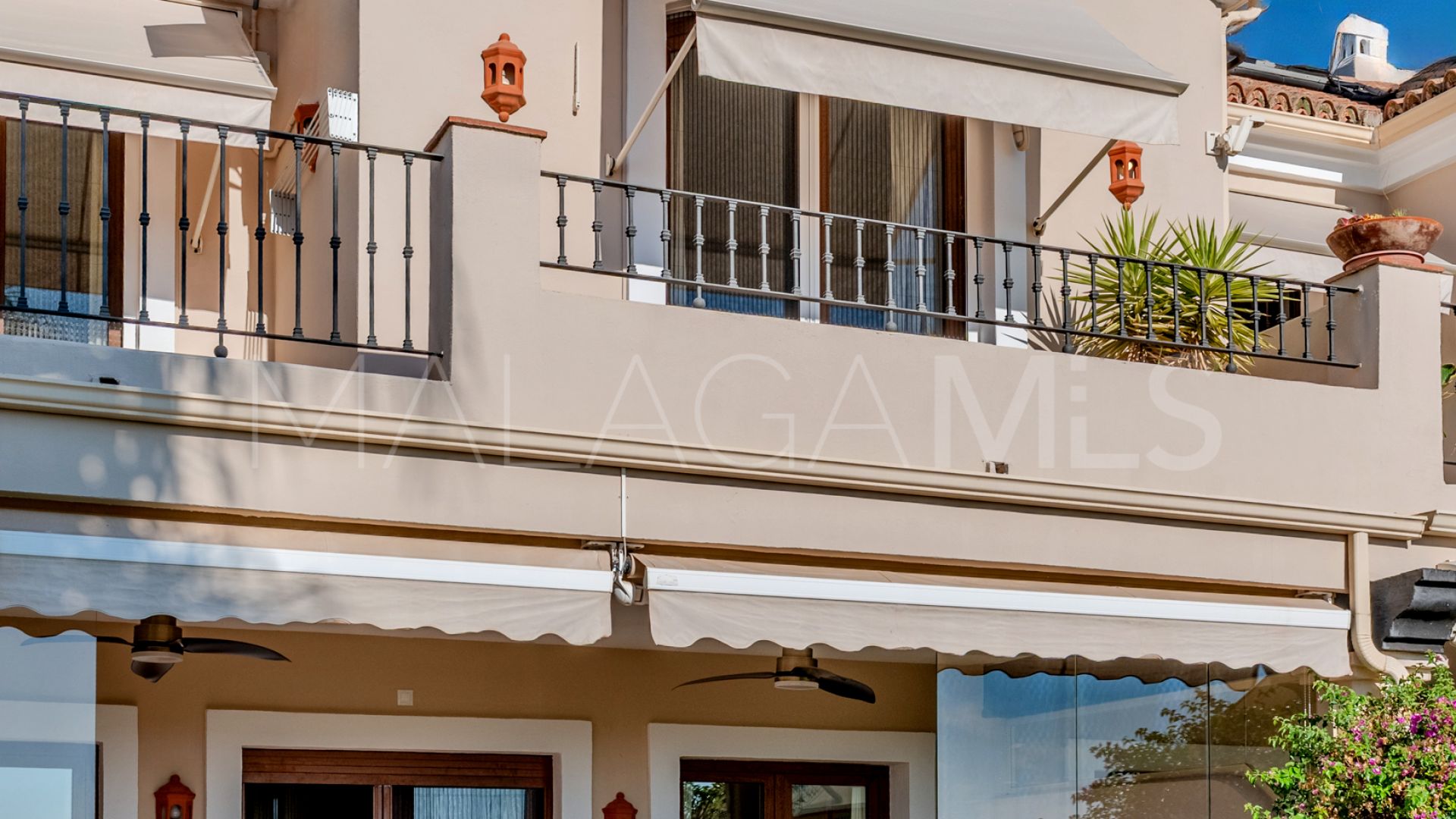 Maison de ville for sale in Estepona