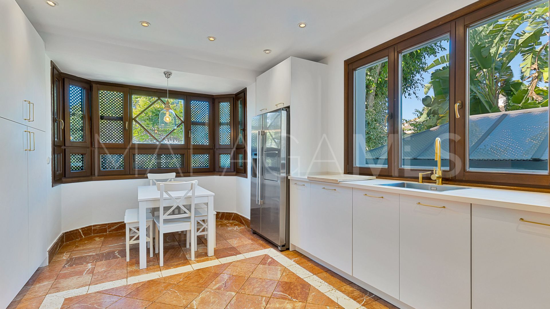 Villa for sale in Guadalmina Alta