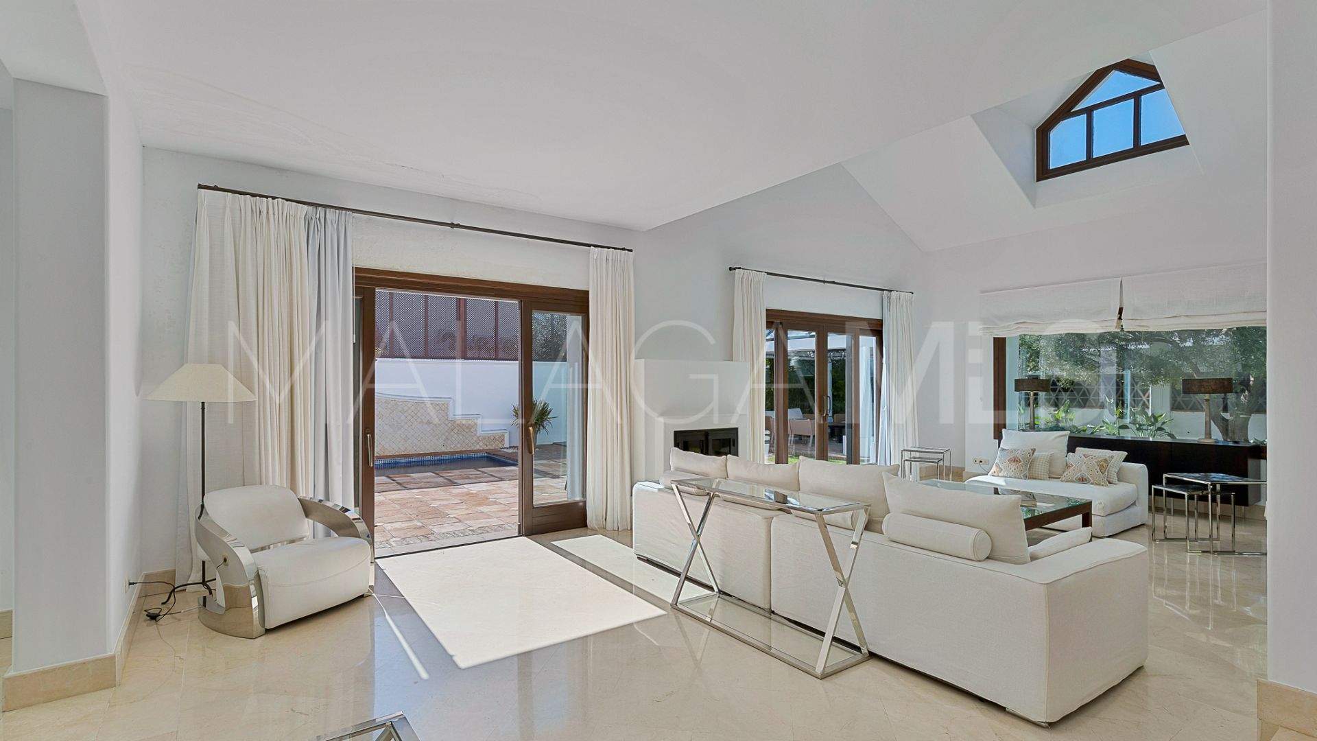 Villa for sale in Guadalmina Alta