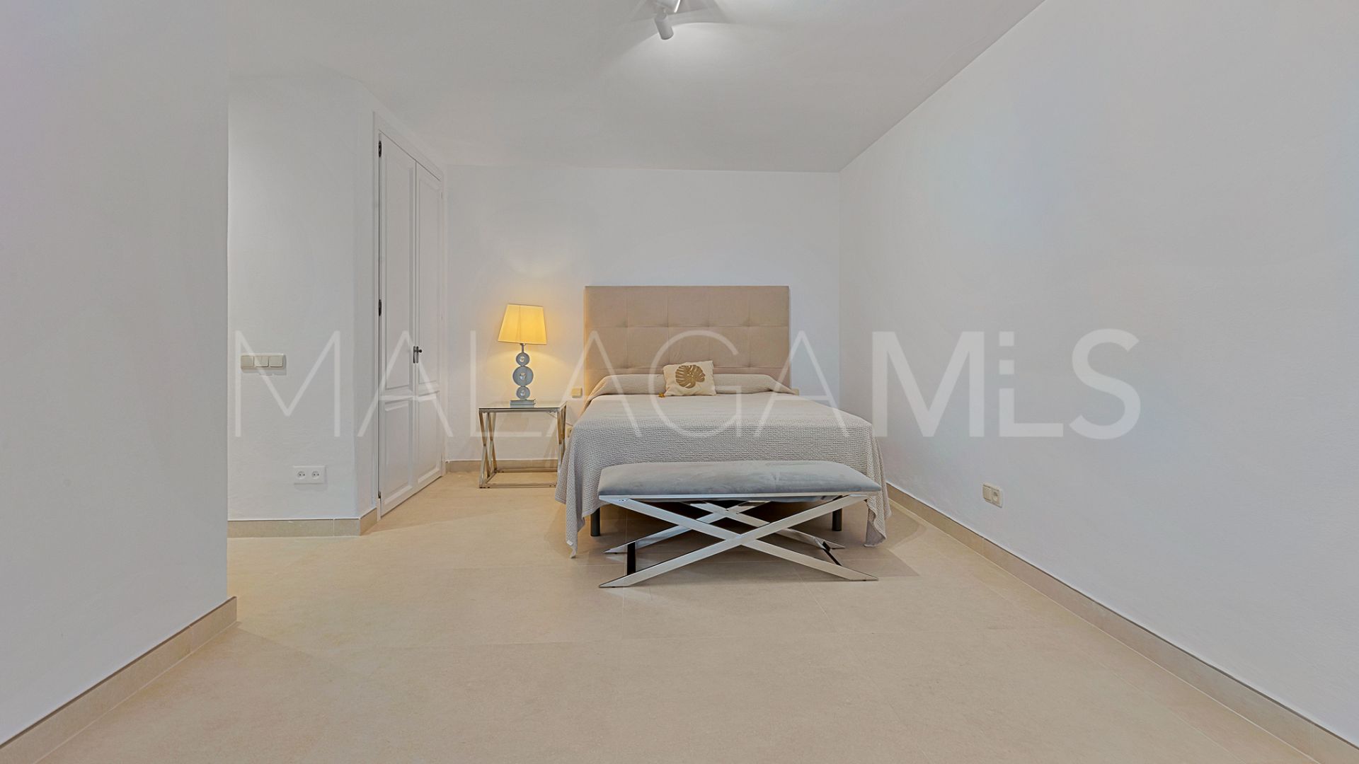 Villa for sale in Guadalmina Alta