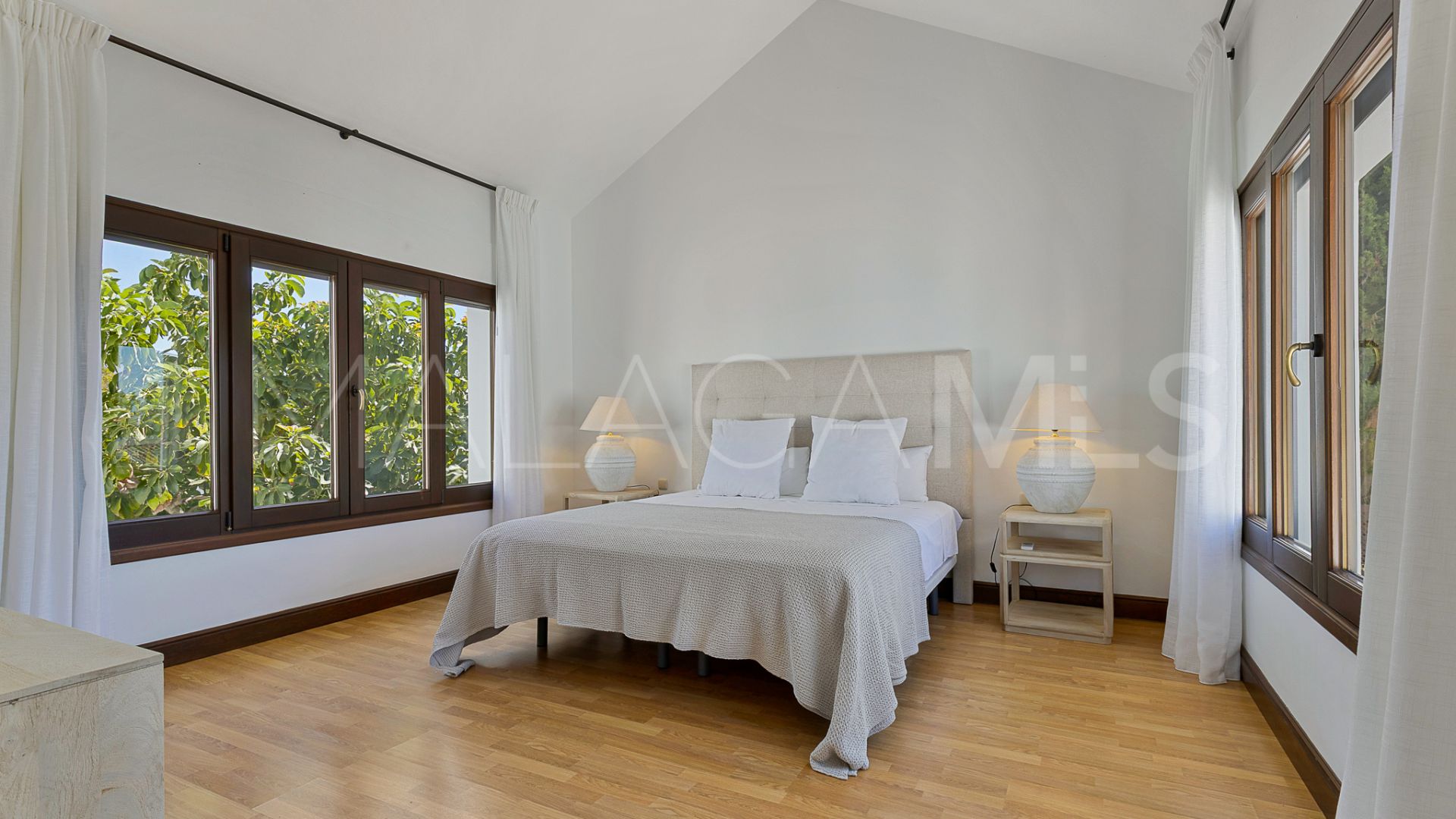 Villa for sale in Guadalmina Alta
