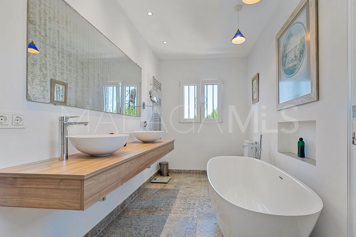 Villa for sale in San Pedro de Alcantara