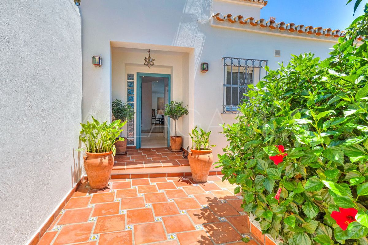 Villa for sale in San Pedro de Alcantara