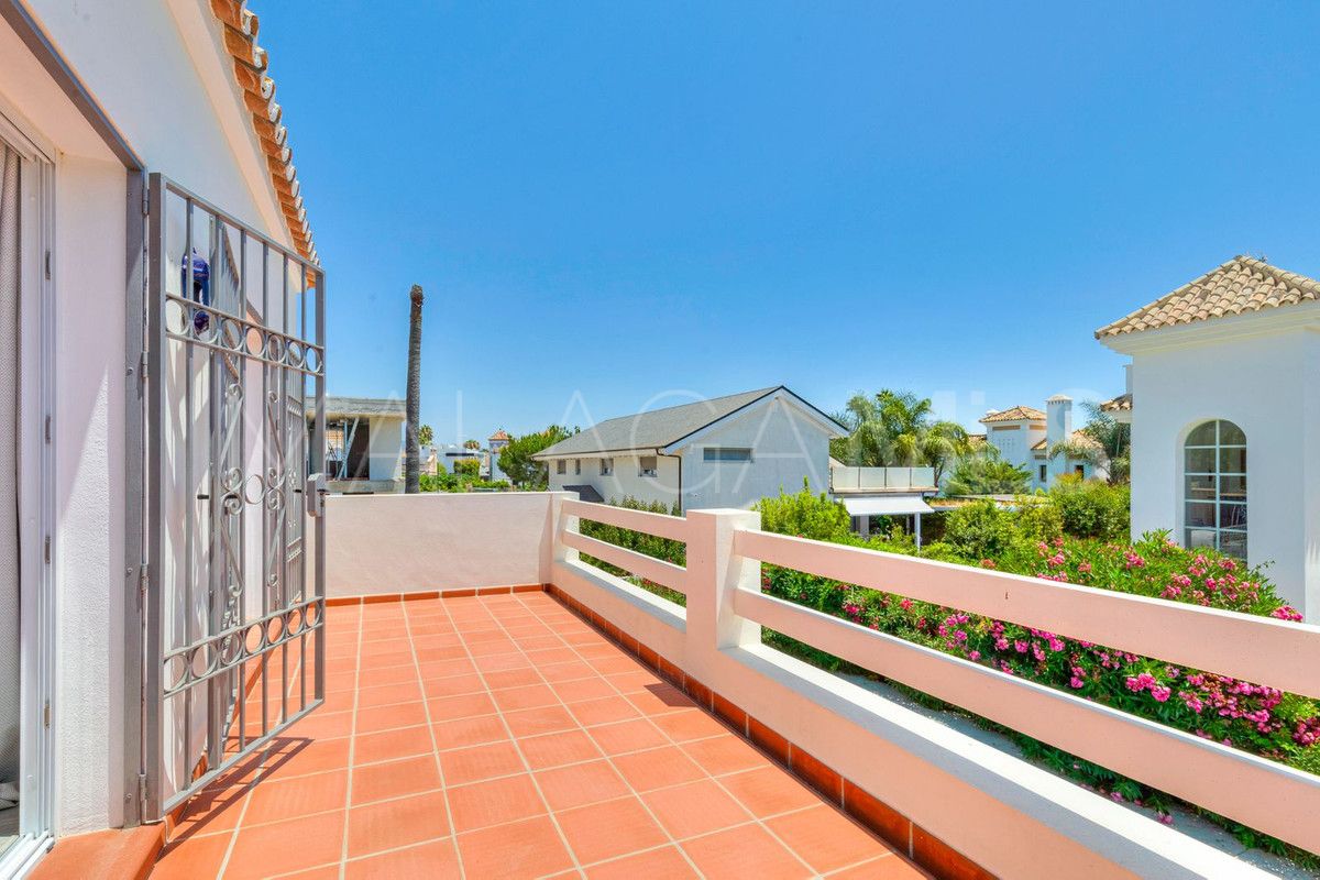Villa for sale in San Pedro de Alcantara