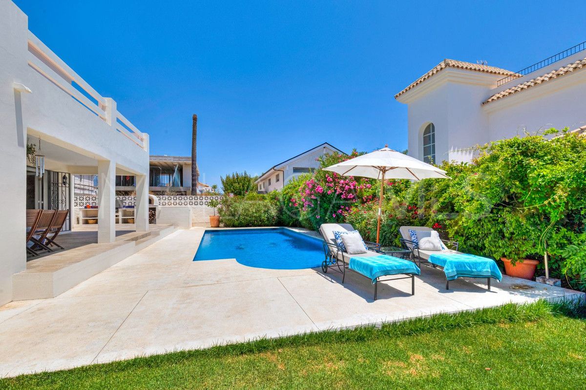 Villa for sale in San Pedro de Alcantara