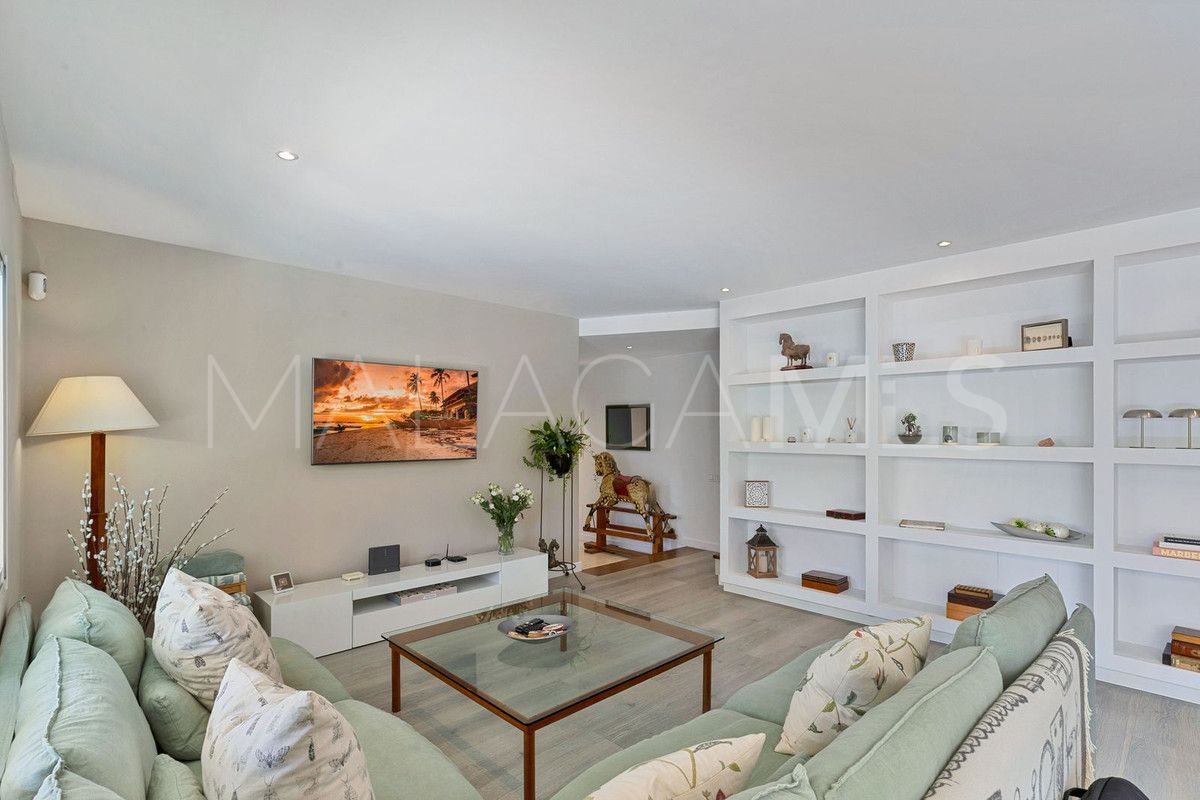 Villa for sale in San Pedro de Alcantara