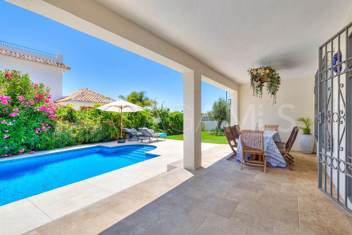 Villa for sale in San Pedro de Alcantara