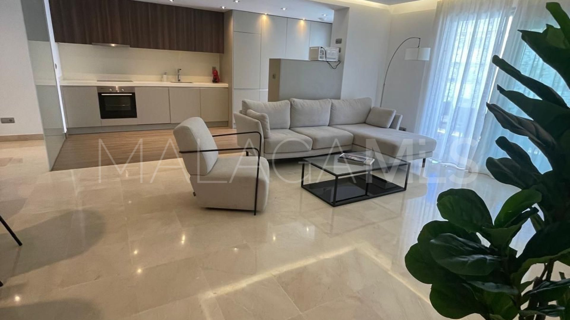 Buy apartamento with 3 bedrooms in San Pedro de Alcantara