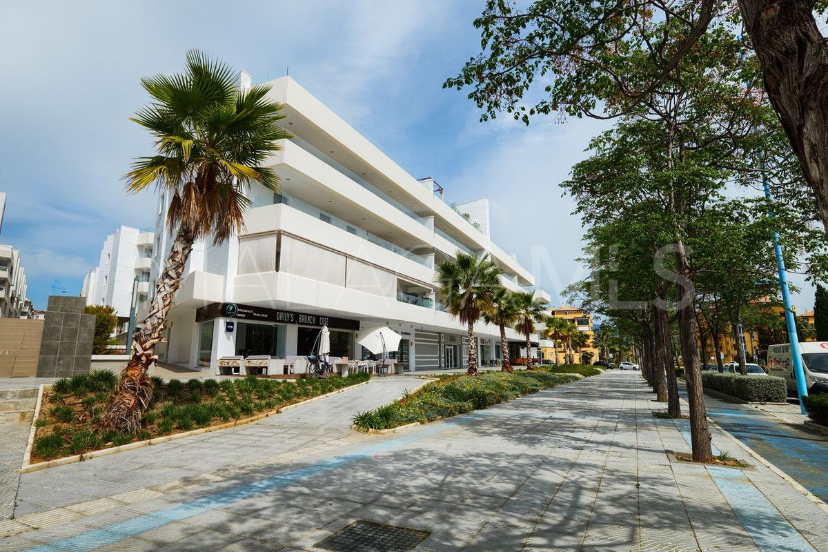 Buy apartamento with 3 bedrooms in San Pedro de Alcantara